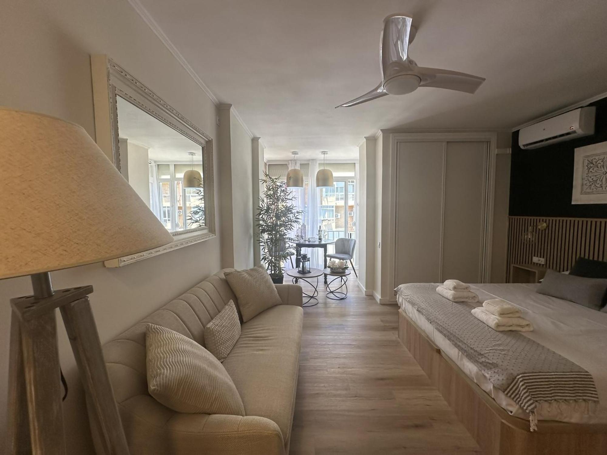 Estudio Centrico A 900m De La Playa En Benalmade